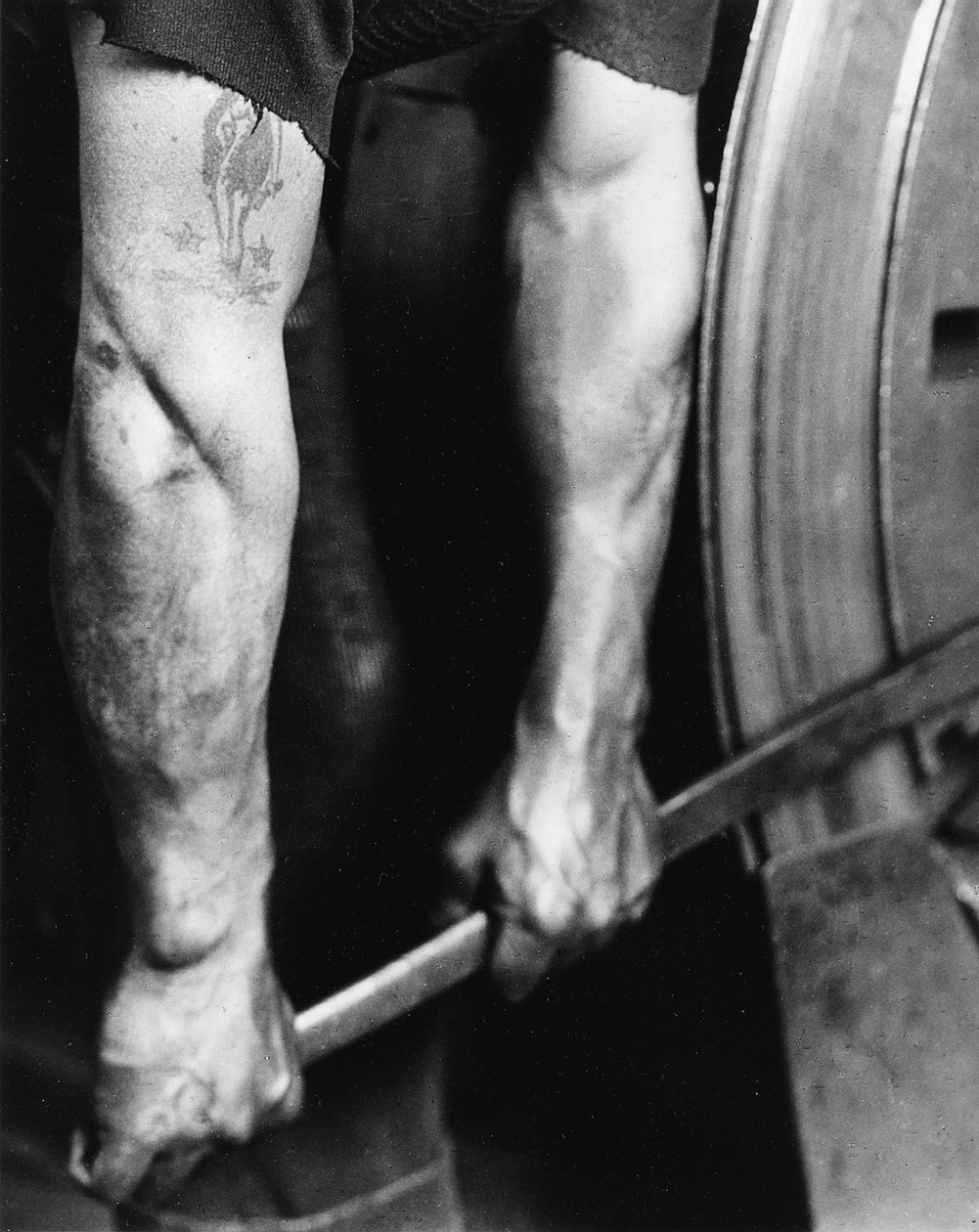 Železniční dělník - Utahovací kolo, 1925, vytištěno 1931 od Lewis Wickes Hine