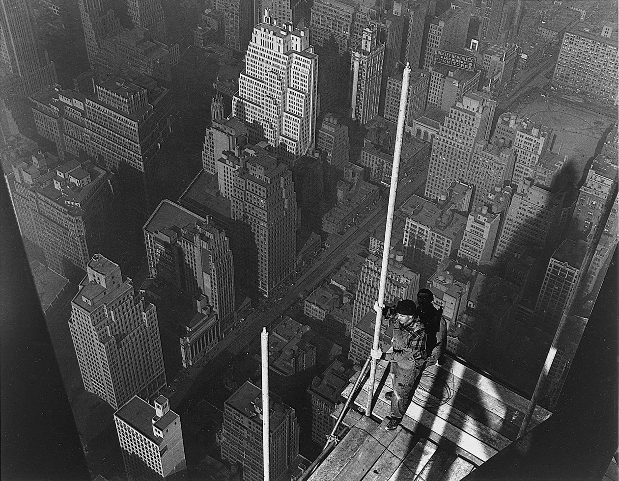 Raising the Mast, Empire State Building, 1939 od Lewis Wickes Hine