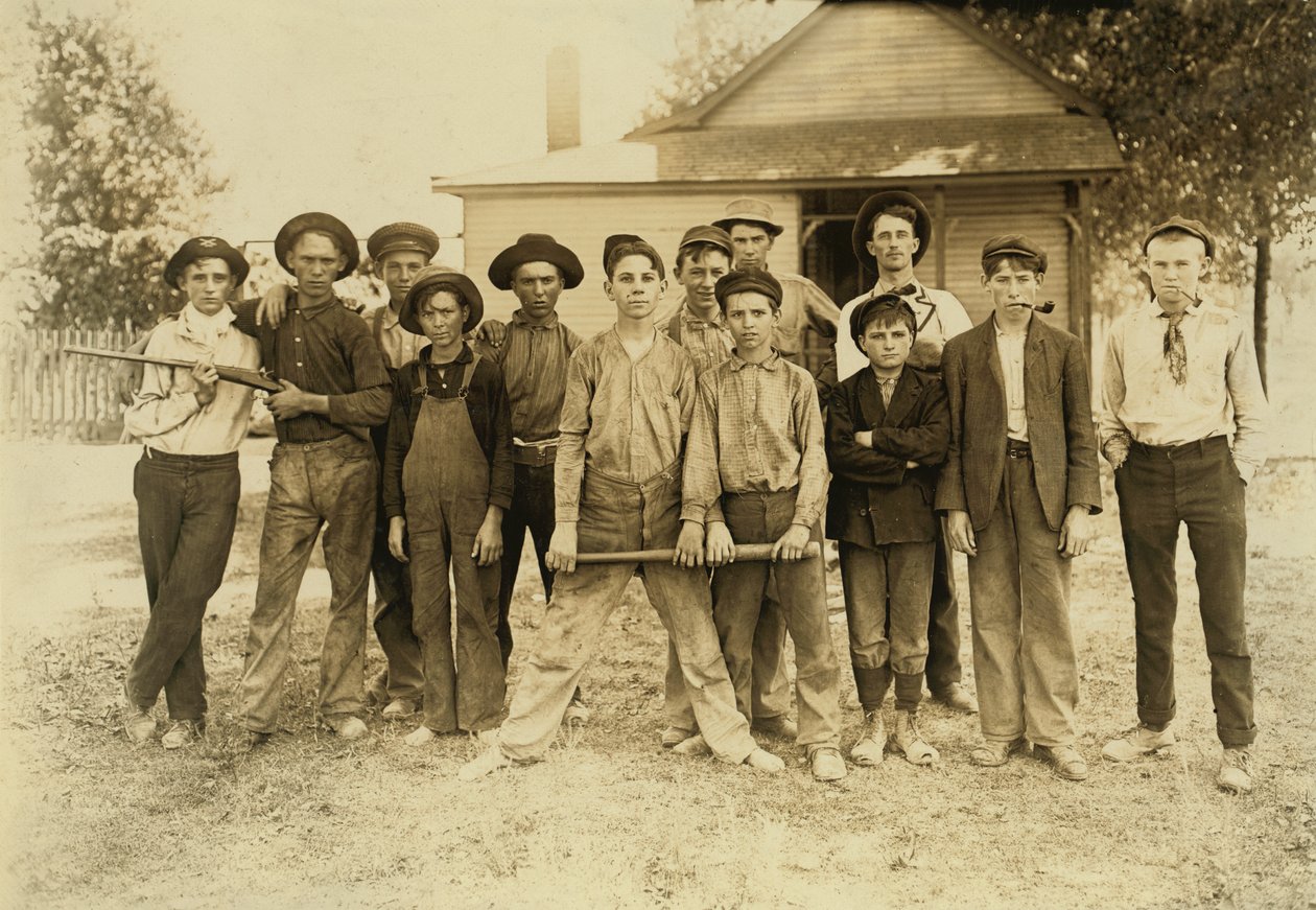 Plesové družstvo složené převážně ze sklářů. Indiana od Lewis Wickes Hine