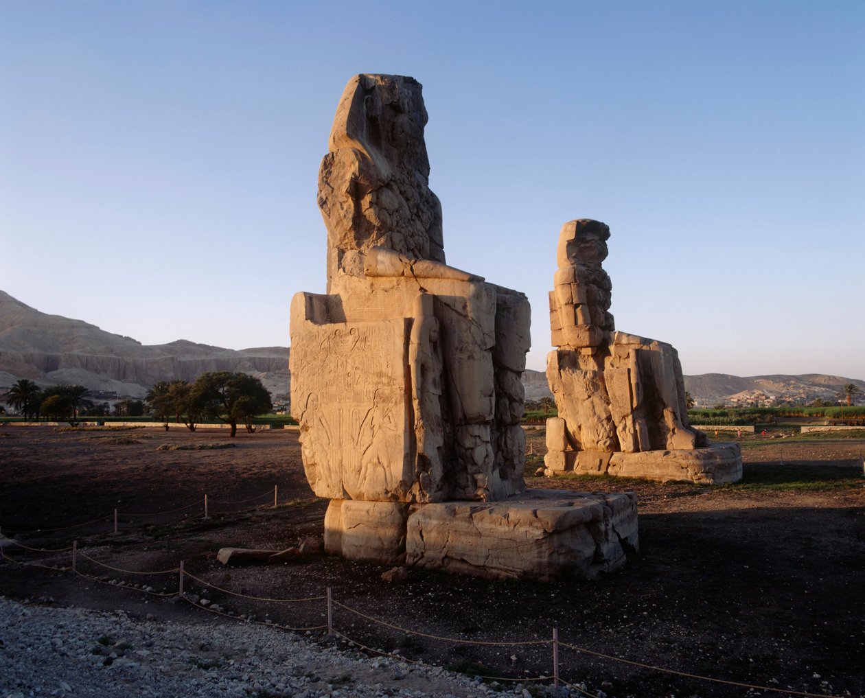 Egypt, Guvernorát Luxor, Karnak, Sochy Amenhotepa III od Unbekannt Unbekannt