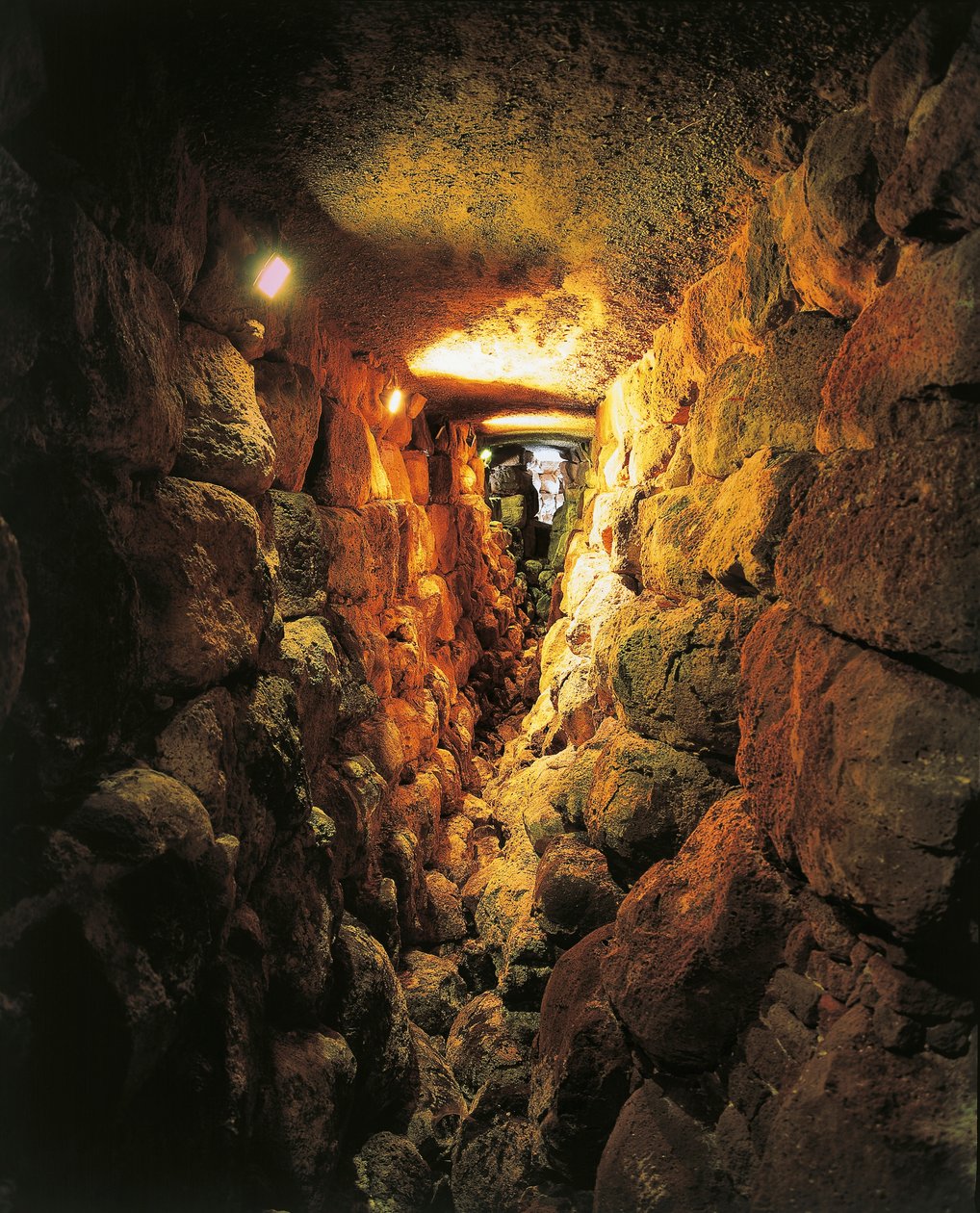 Itálie, region Sardinie, Torralba, provincie Sassari, archeologický komplex Nuraghe Sant