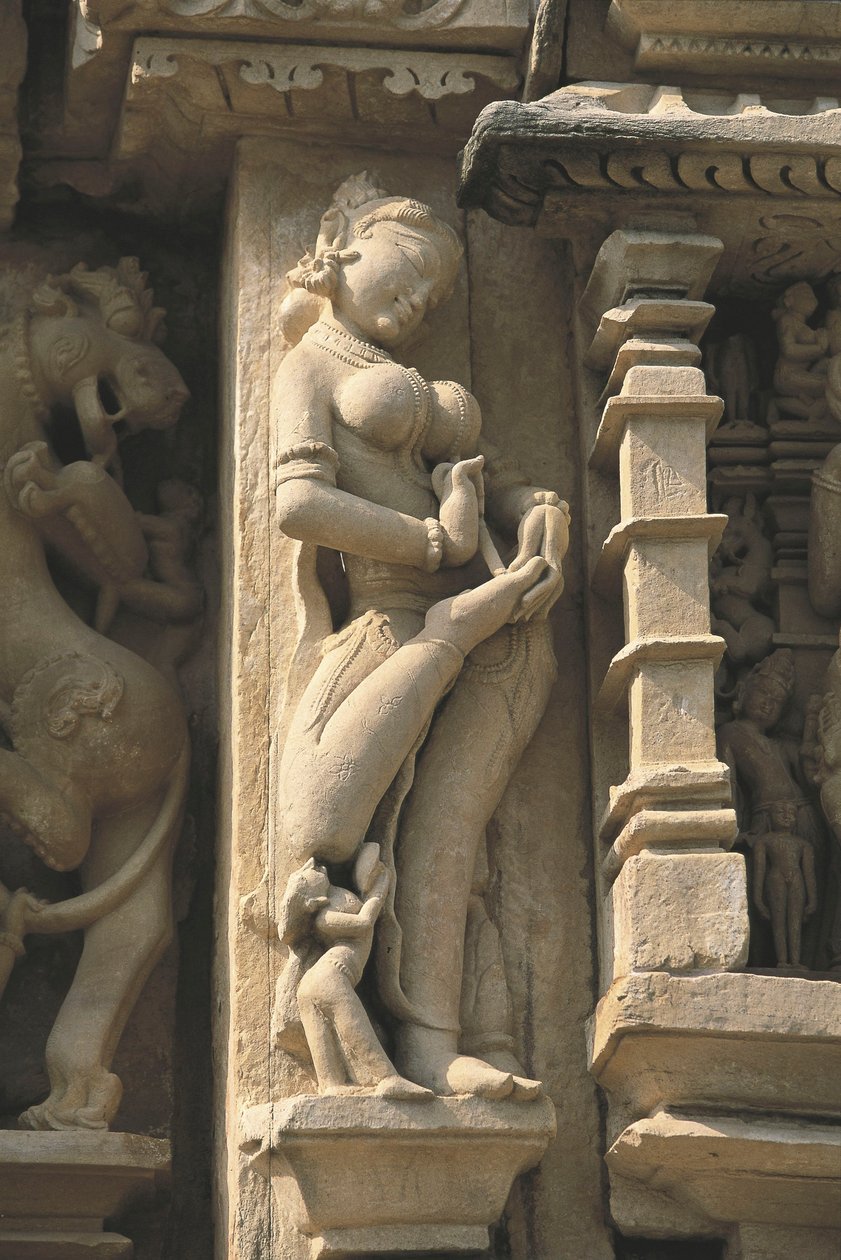 Reliéf zobrazující Surasundari (nebeská krása), chrám Parshvanatha, skupina památek Khajuraho (Seznam světového dědictví UNESCO od Unbekannt Unbekannt