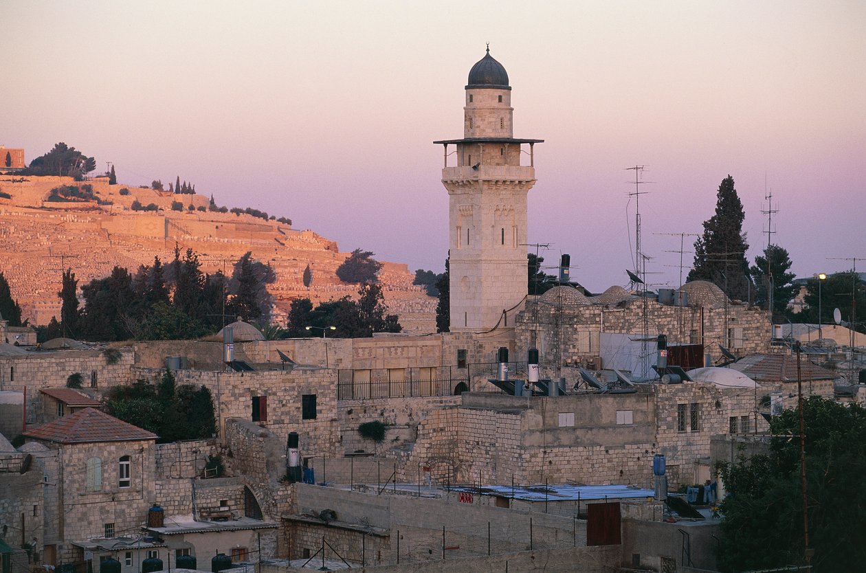Pohled na minaret v muslimské čtvrti v Jeruzalémě (foto) od Unbekannt Unbekannt