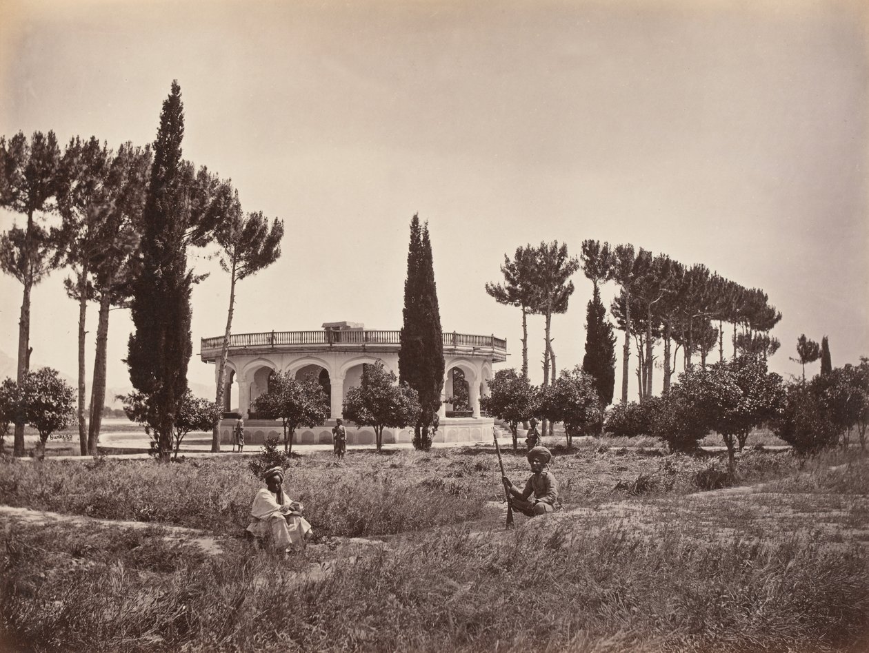 Amirova zahrada, Jalalabad, od vchodu od Lieutenant Vincent Eyre