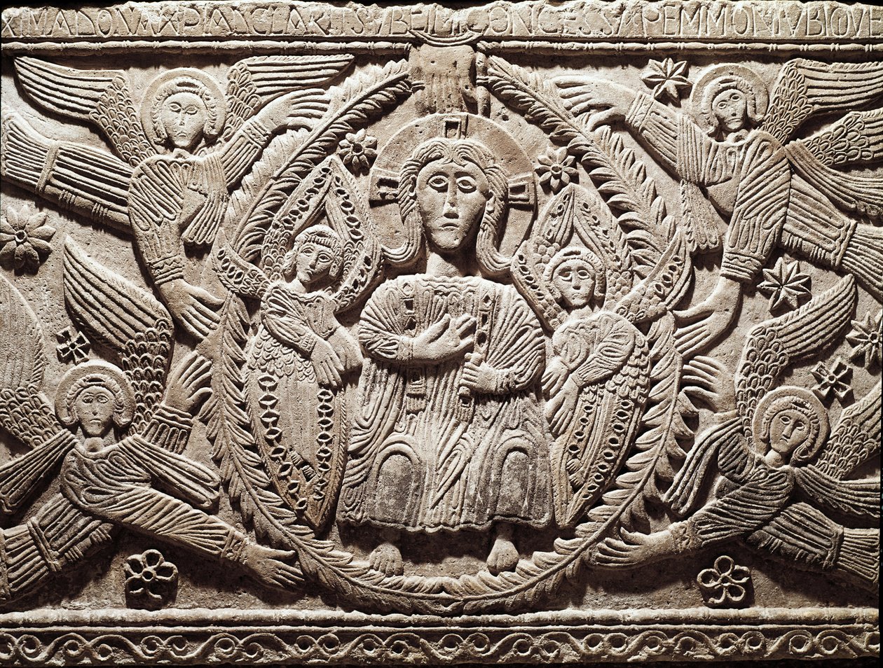 Lombardské umění: Kristus ve slávě, nízký reliéf z oltáře vévody Rachise (Ratchis nebo Ratgis) - sochařství, lombardské umění, 737-744 (reliéf Ratchisova oltáře představující Krista ve slávě) Cividale del Friuli, Chretien Museum, pokladník katedrála od Lombard School