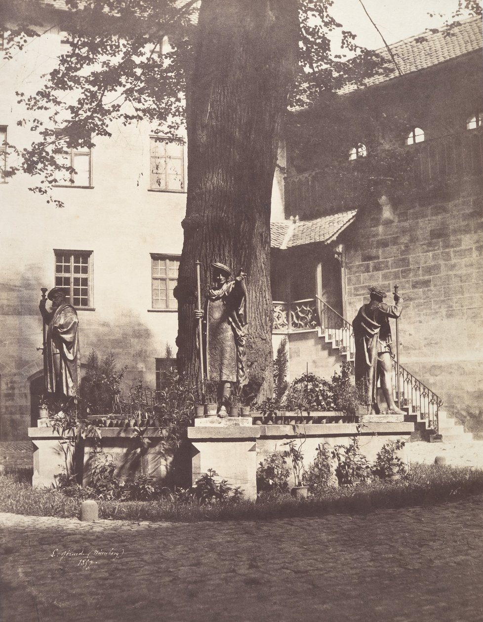 Norimberk, interiér dvora císařského Burgu, 1857. od Léon Gérard