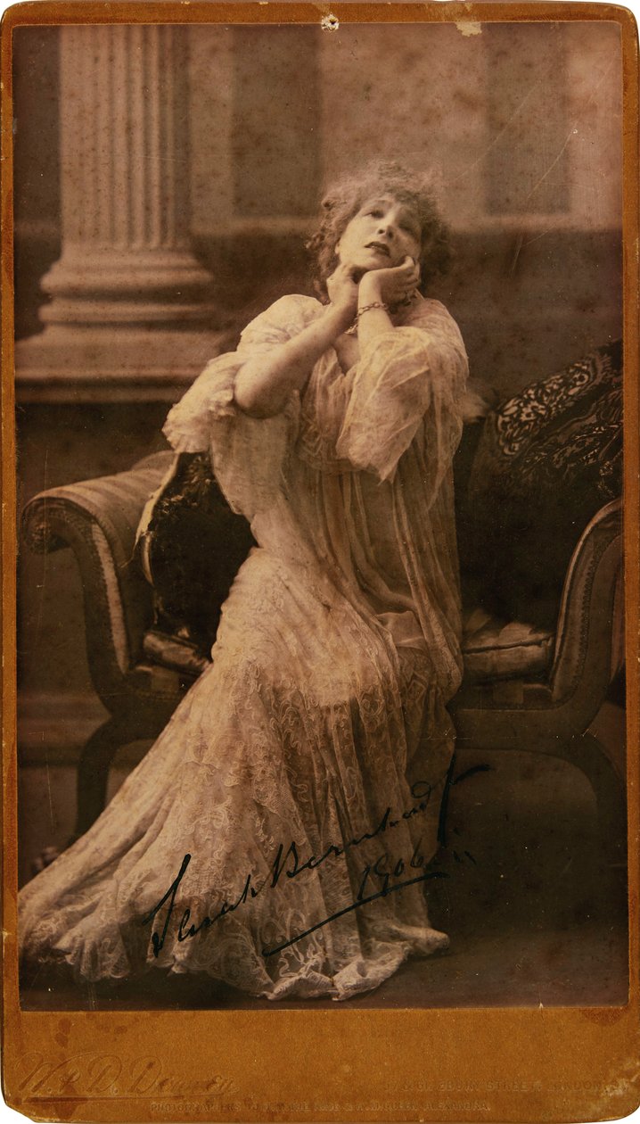 Portrét Sarah Bernhardtové 1844-1923, 1906. od London . Photo studio W. and