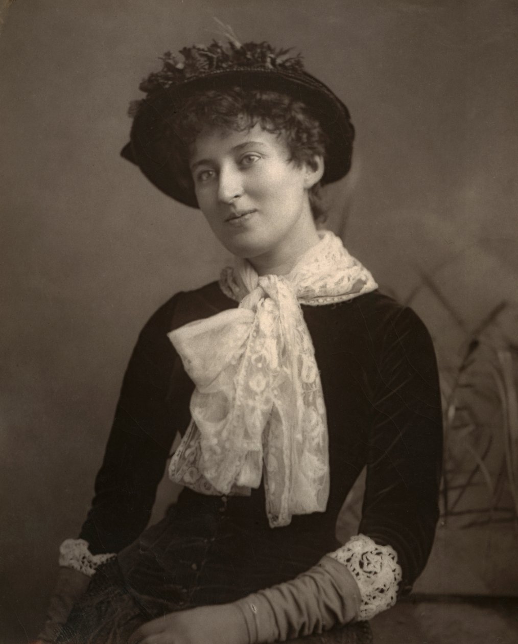 Cissy Grahame , britská herečka, 1882 od London Stereoscopic and Photographic Co