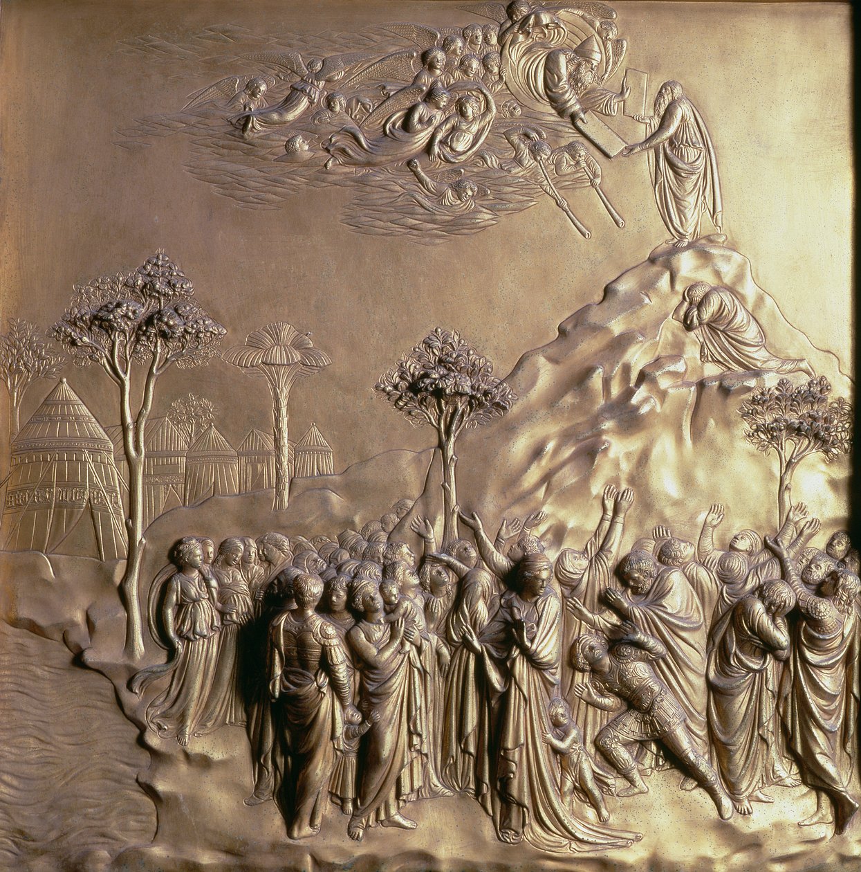 Mojžíš přijímající desky zákona, jeden z deseti reliéfních panelů z Brány ráje (východní dveře), 1425-52 (pozlacený bronz) (viz také 87652-57 a 87659-67) od Lorenzo Ghiberti