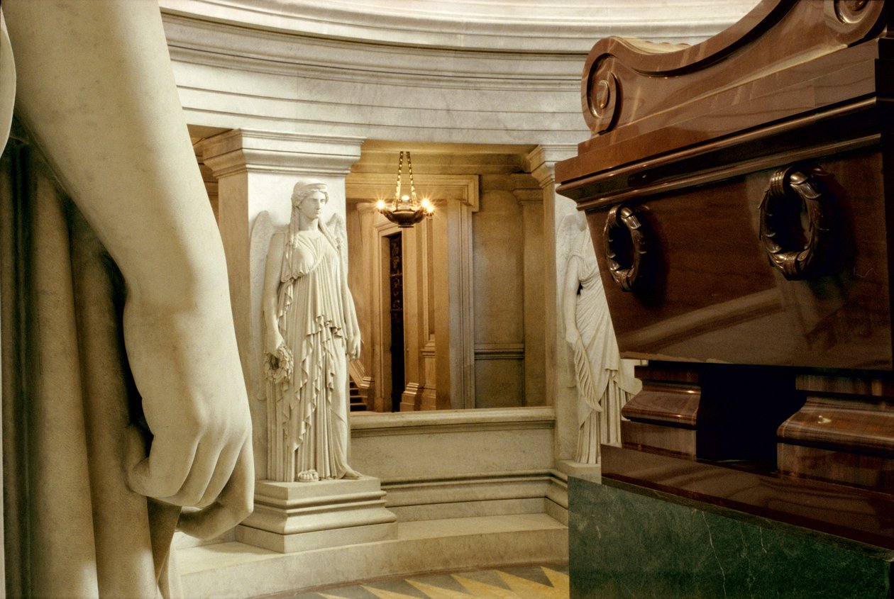 Hrob Napoleona Bonaparte (1769-1821) 1841-61 (kámen a barevný mramor) od Louis or Ludovico Visconti