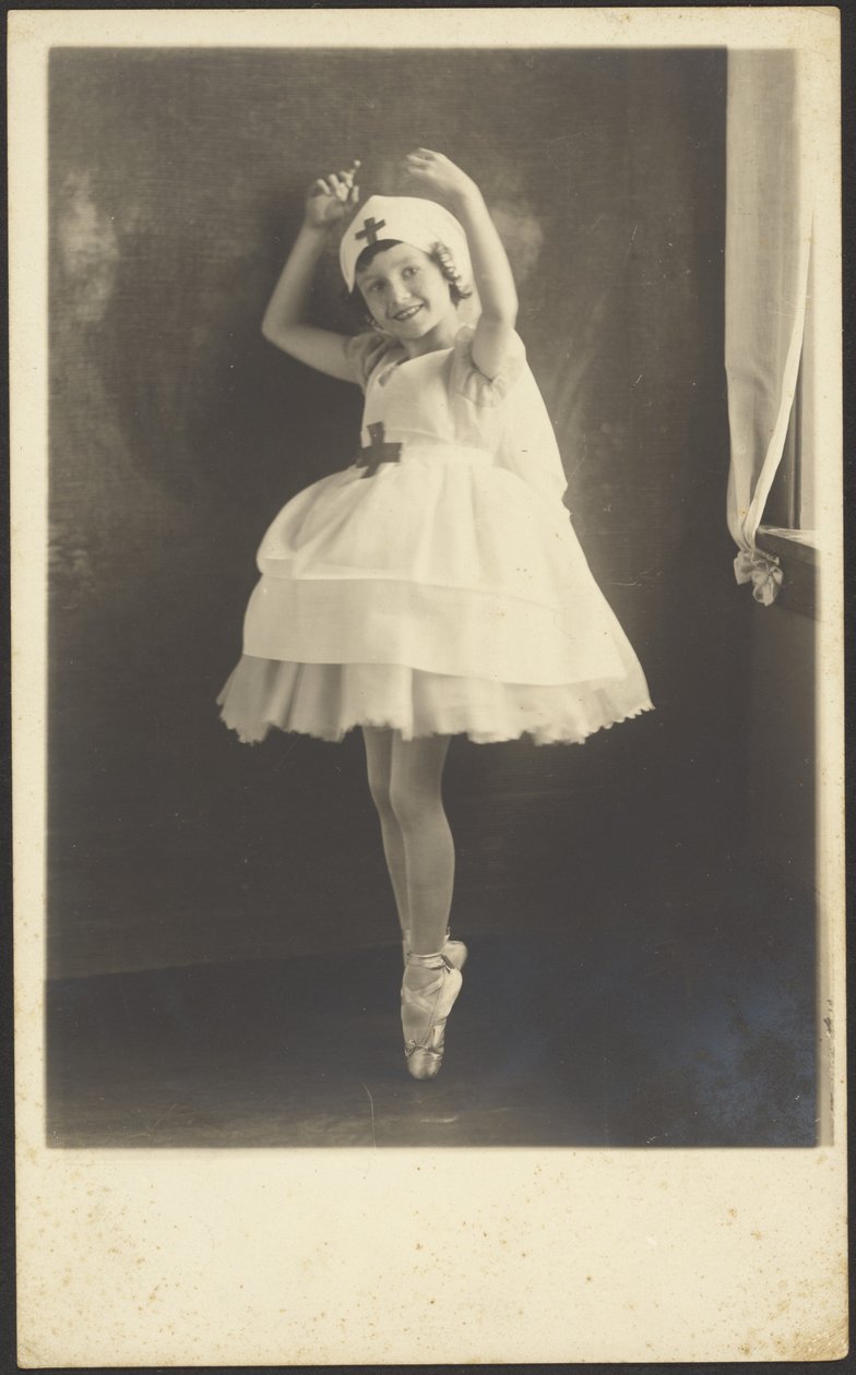 Helen Boothe jako Rosie Červeného kříže od Louis Fleckenstein