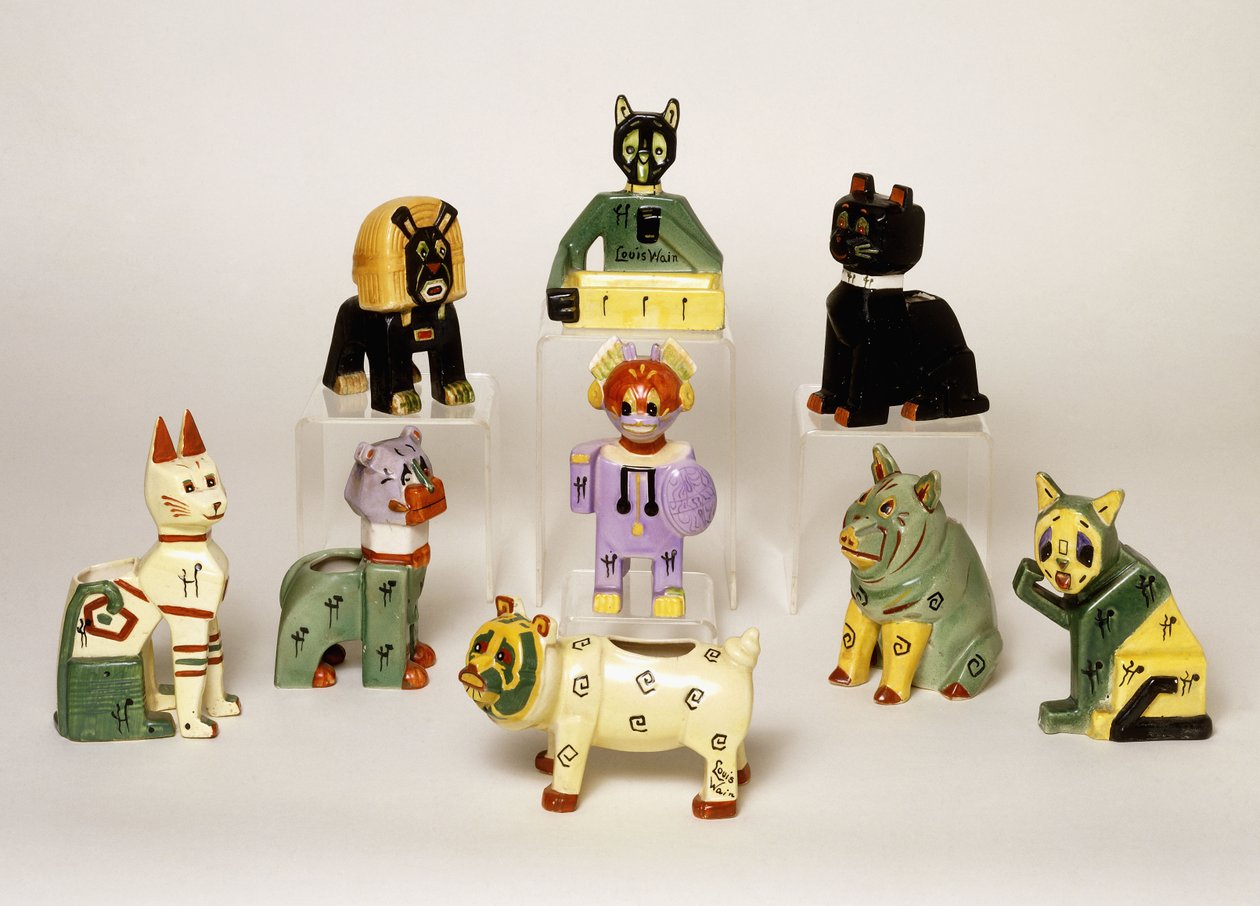 Skupina porcelánových váz ve tvaru stylizovaných zvířat, 20. století (porcelán, smalt) od Louis Wain