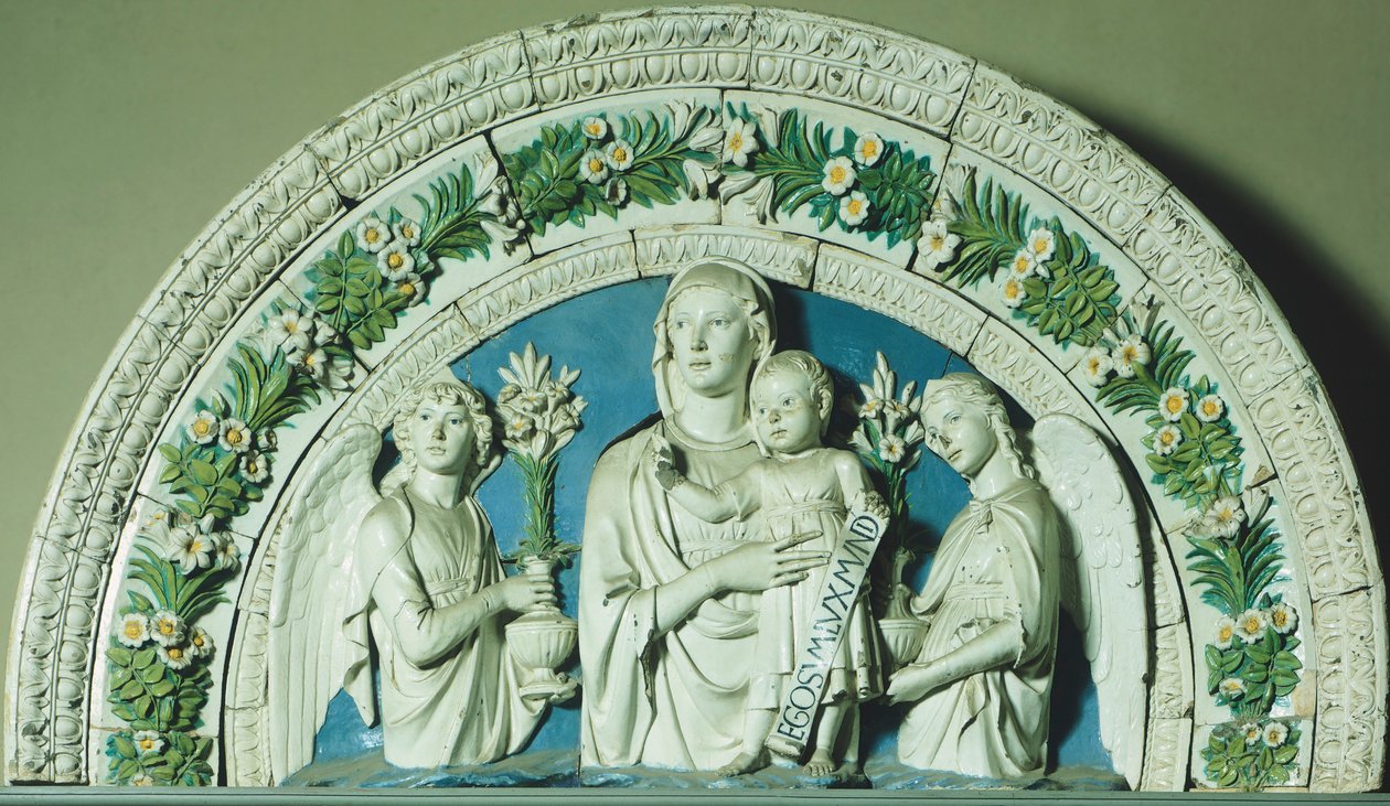 Madonna a dítě, Luca della Robbia (kolem 1400-1482), luneta z glazované kameniny od Luca Della Robbia