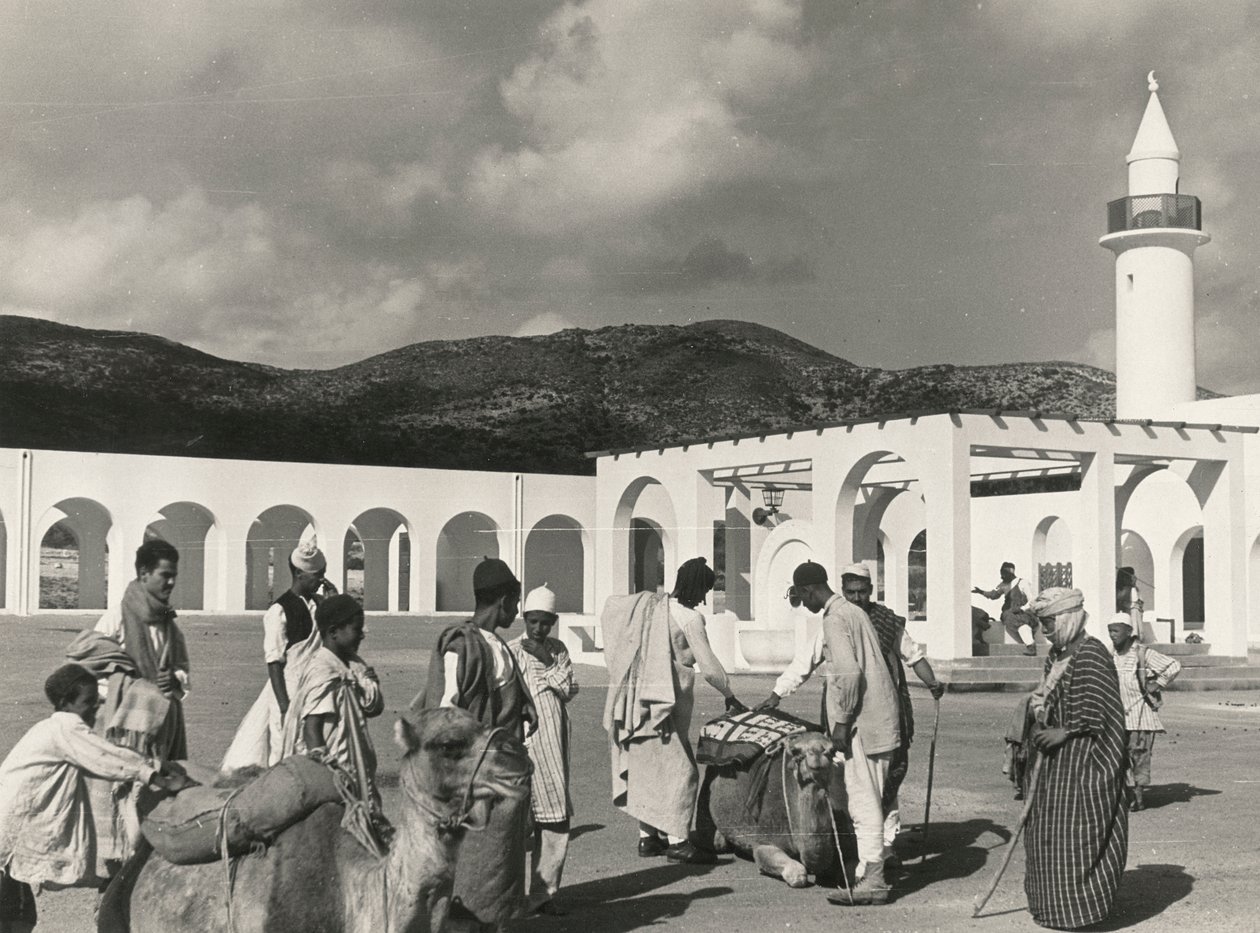 Scény městského života v zemědělské vesnici Muslim El Fager Al Fajr nebo Dawn, Benghází, Kyrenaika od Luigi Leoni