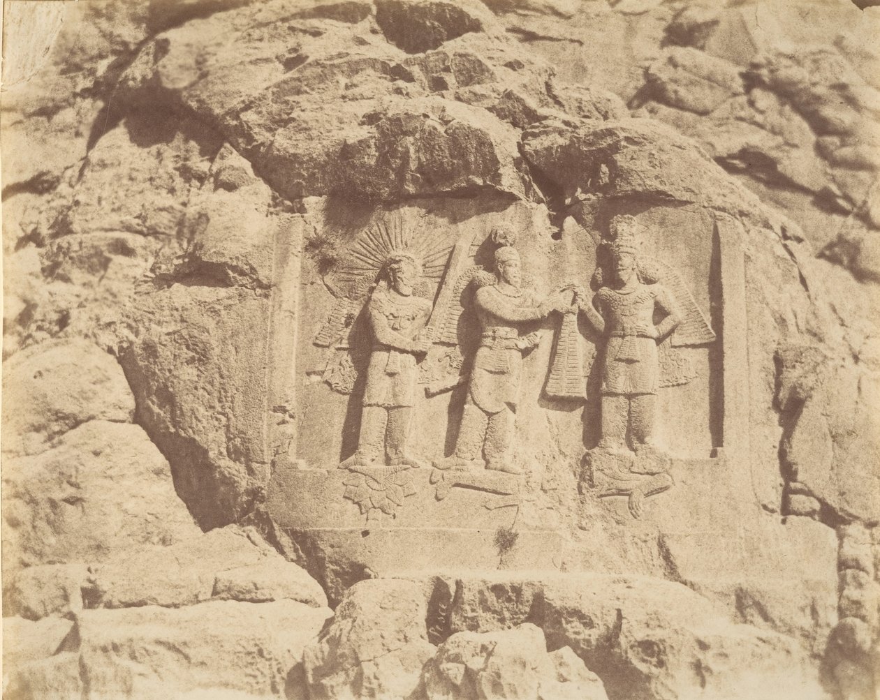 7 [Tag-e Bustan, Korunovací obřad Shapoura II, Kermanshah], 40.–60. léta 19. století. od Luigi Pesce