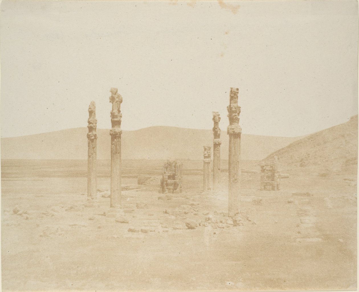 Ruina na první terase, Persepolis, 1858. od Luigi Pesce