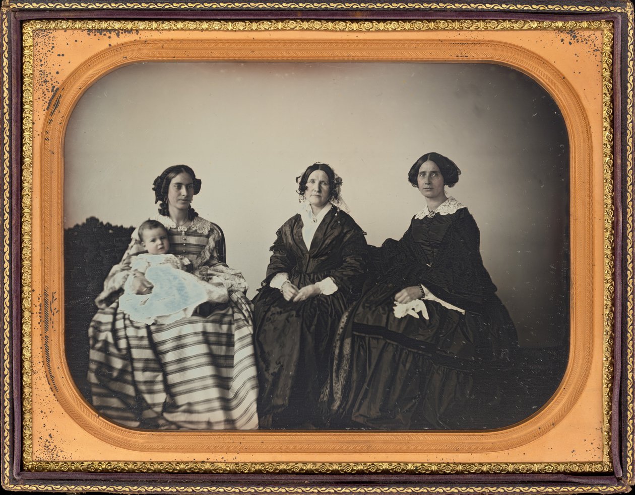 Portrét matky, dítěte a dvou žen,c. 1850 (foto) od Luther Holman Hale