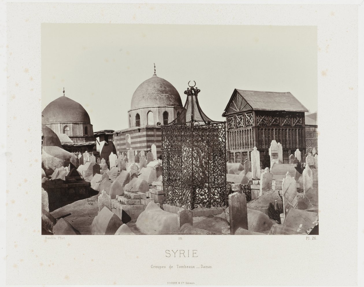 Gezicht op een begraafplaats in Damašek (Sýrie/Skupiny hrobek - Damašek) Starověká architektura: Egypt, Řecko, Malá Asie: Fotoalbum (název série) od Maison Bonfils