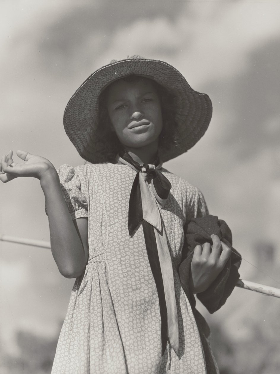 Dcera cajunské rodiny se vrací domů po rybaření v řece Cane, Melrose, Louisiana od Marion Post Wolcott