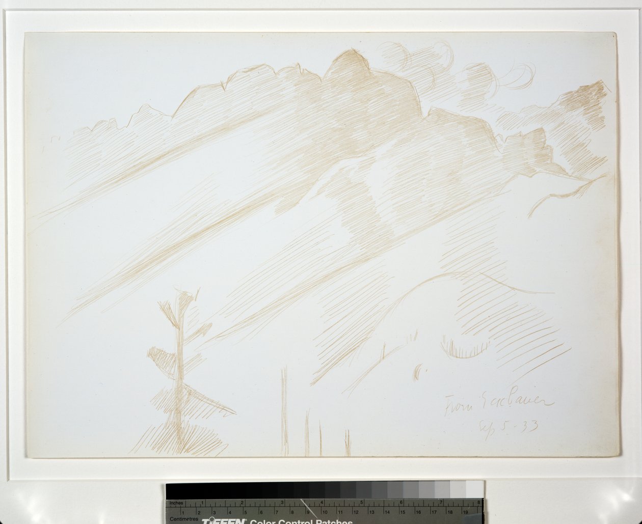 Horská krajina s mraky a stromy od Marsden Hartley
