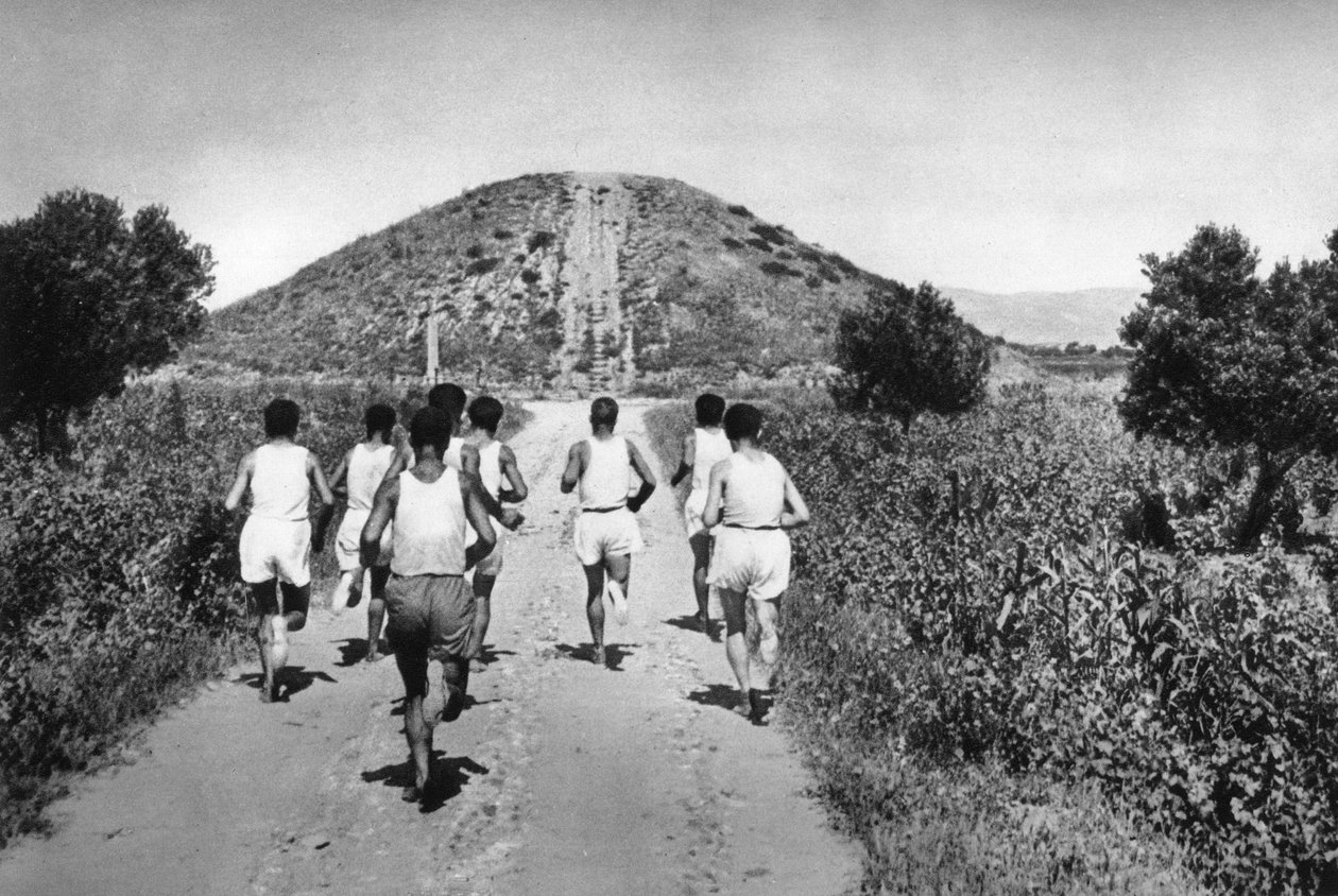Mohyla Marathonu, Řecko, 1937. od Martin Hurlimann