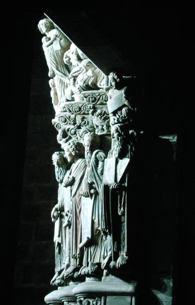 Detail Portico de la Gloria se starozákonními proroky (kámen) od Master Mateo