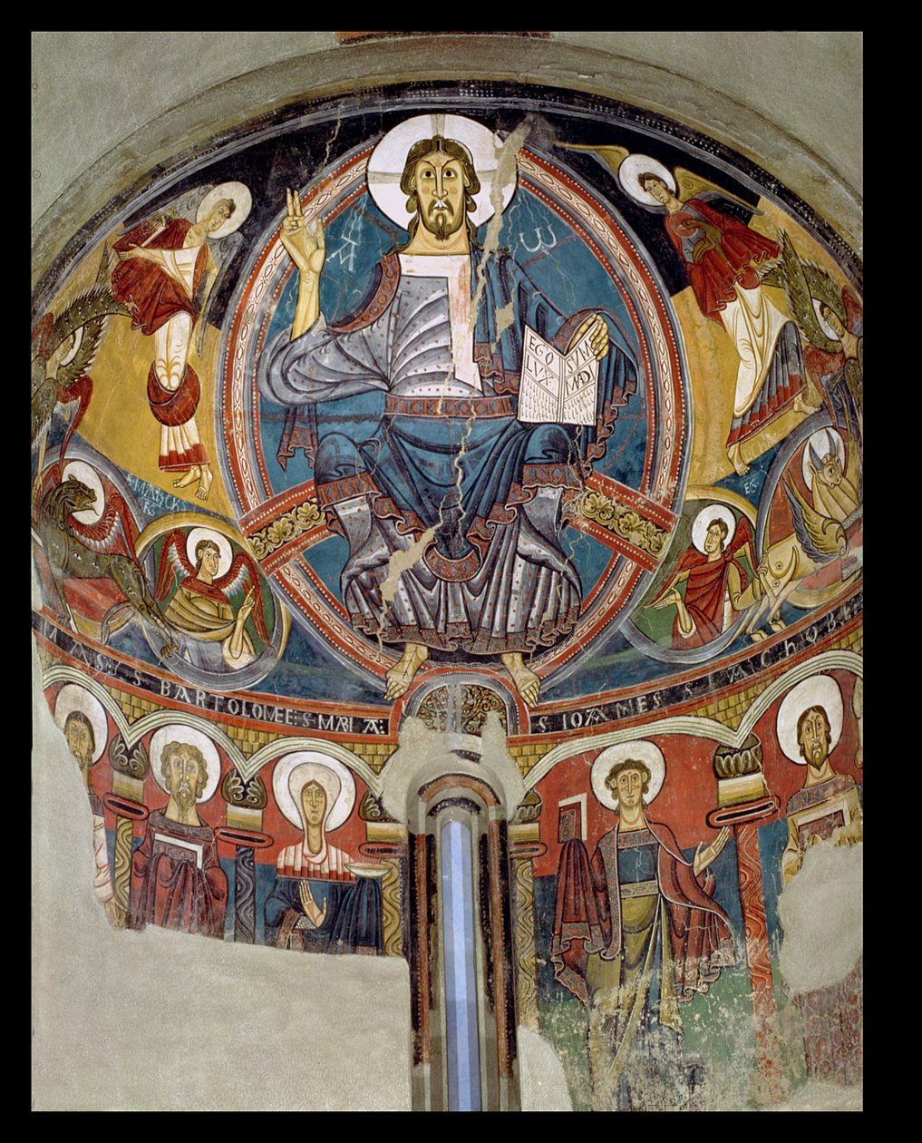 Christ in Majesty lemovaný serafíny a symboly evangelistů, freska apsidy ze San Climente in Taull (Tahull) Katalánsko, kolem 1123 (freska) od Master of Tahull