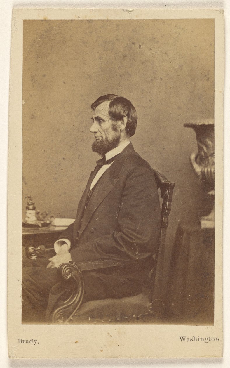 [sedící Abraham Lincoln z profilu] od Mathew B. Brady