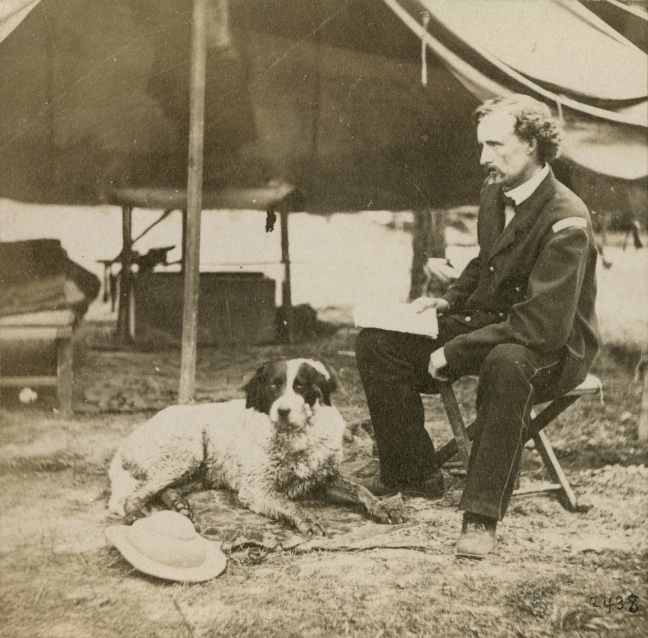 Generál Custer (1839-76) na svém velitelství, asi 1864 od Mathew B. Brady