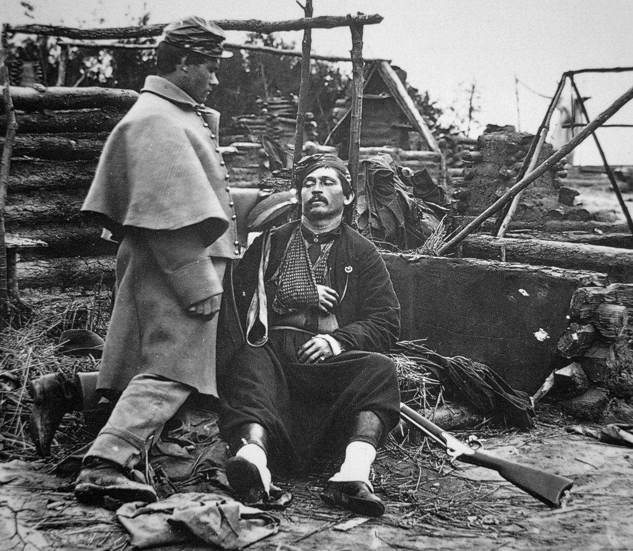 Zraněný voják z federálního pluku Zouave, kolem roku 1865 (černobílá fotografie) od Mathew Brady