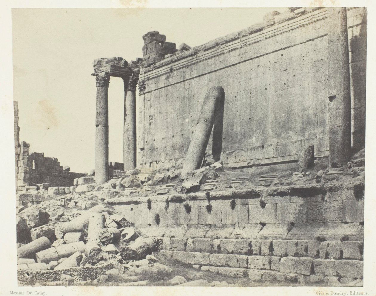 Baalbeck (Heliopolis), Jupiterův chrám, východní fasáda; Sýrie od Maxime Du Camp