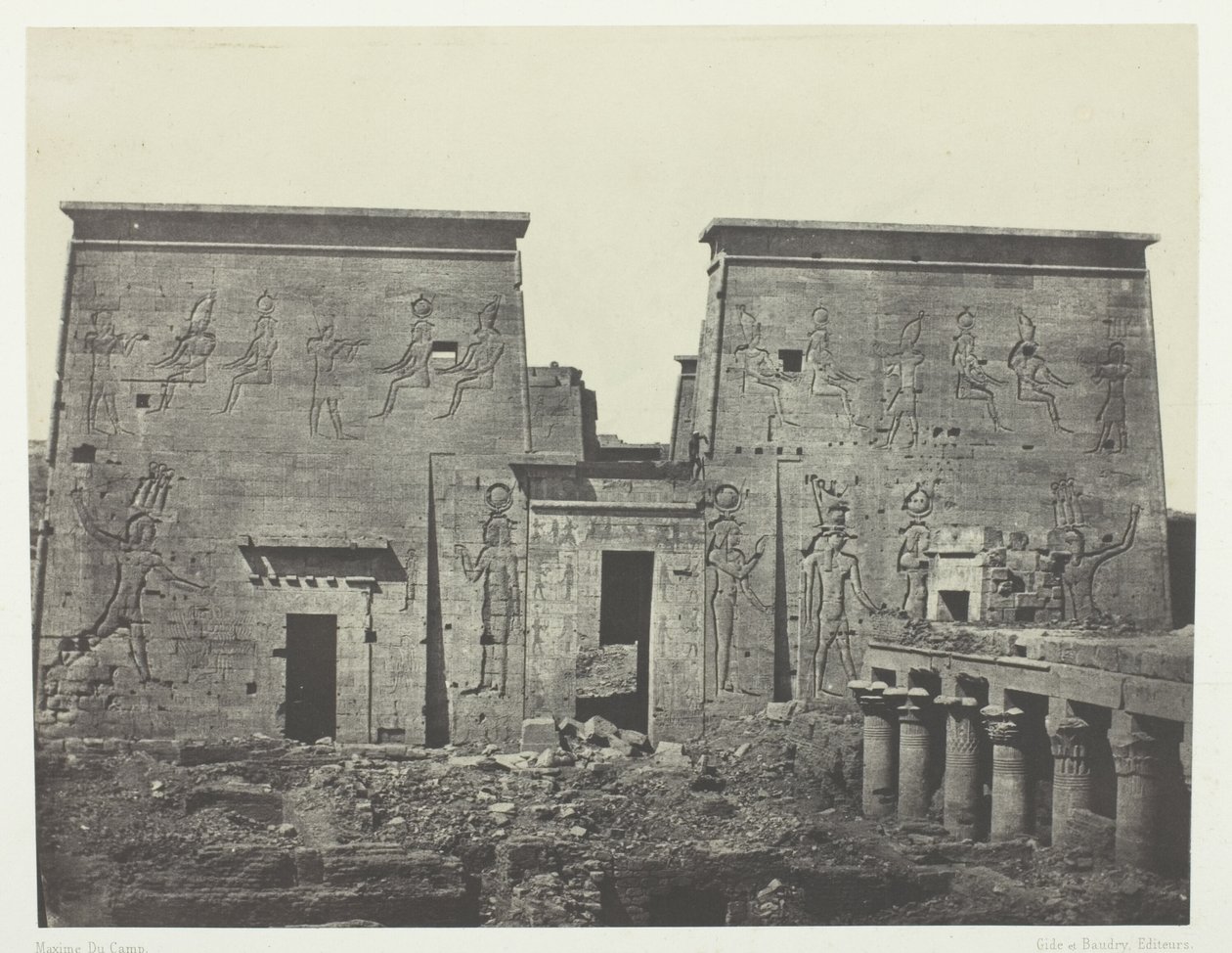 Drômos a Philônes, Velký Isidin chrám v Pilônes; Núbie, deska 72 z alba "Egypte, Nubie, Palestine et Syrie" (1852) od Maxime Du Camp