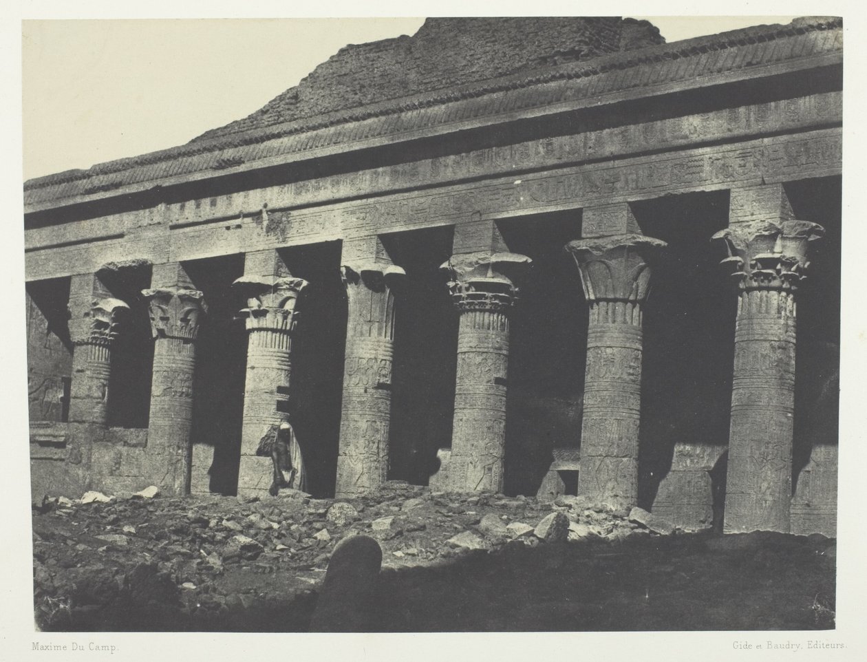 Velký Isidin chrám ve Philoe, Galerie Orientale; Núbie, deska 73 z alba "Egypte, Nubie, Palestine et Syrie" (1852) od Maxime Du Camp
