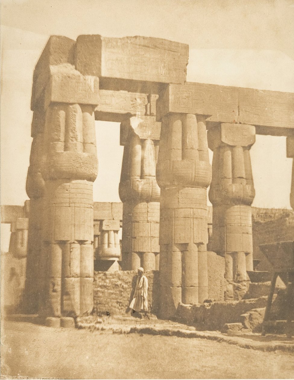 Skupina sloupů z paláce Luxor, Théby, 1849-50. od Maxime Du Camp