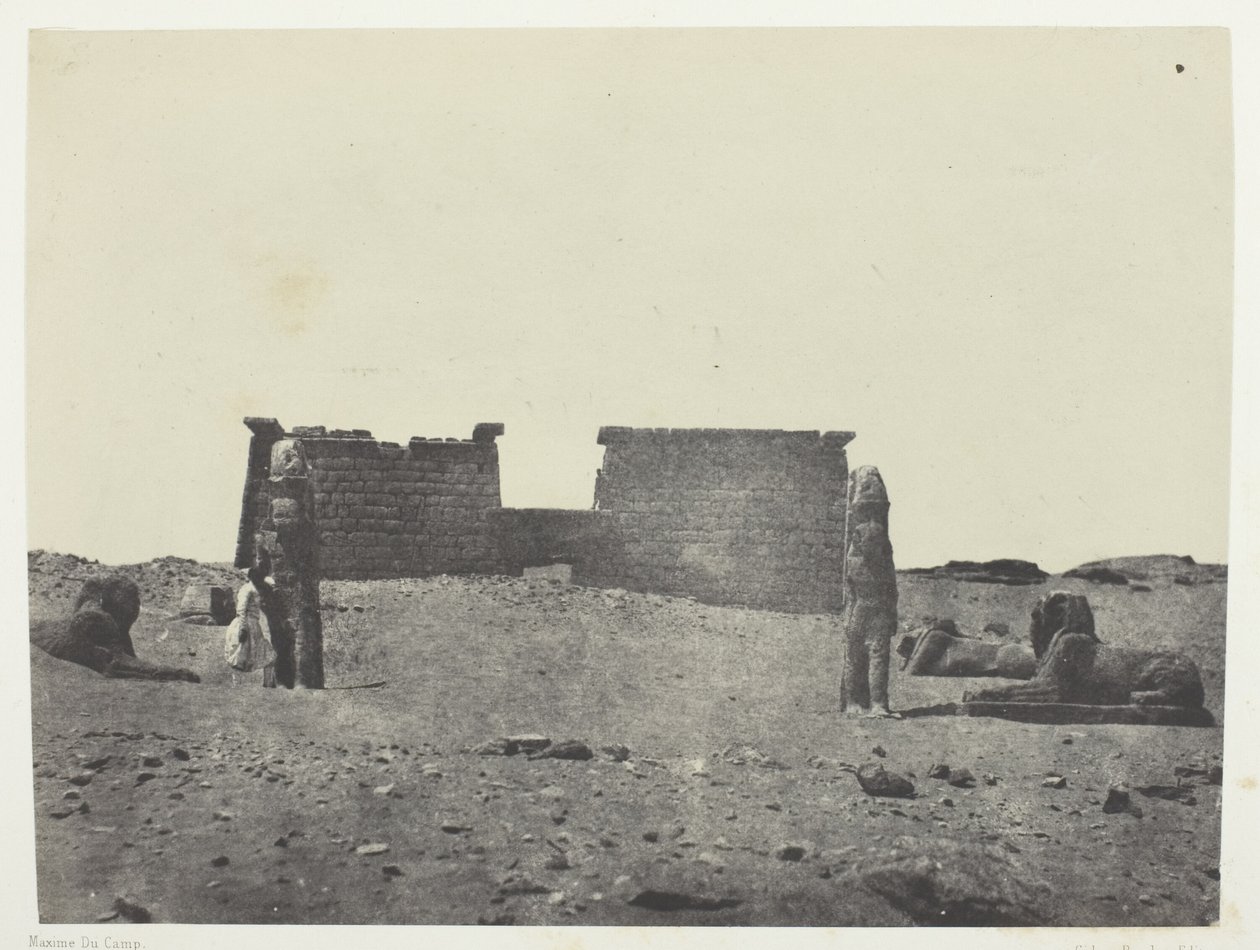 Hémi-Spéos De Séboua, Drômos; Nubie, deska 97 z alba "Egypte, Nubie, Palestine et Syrie" (1852) od Maxime Du Camp