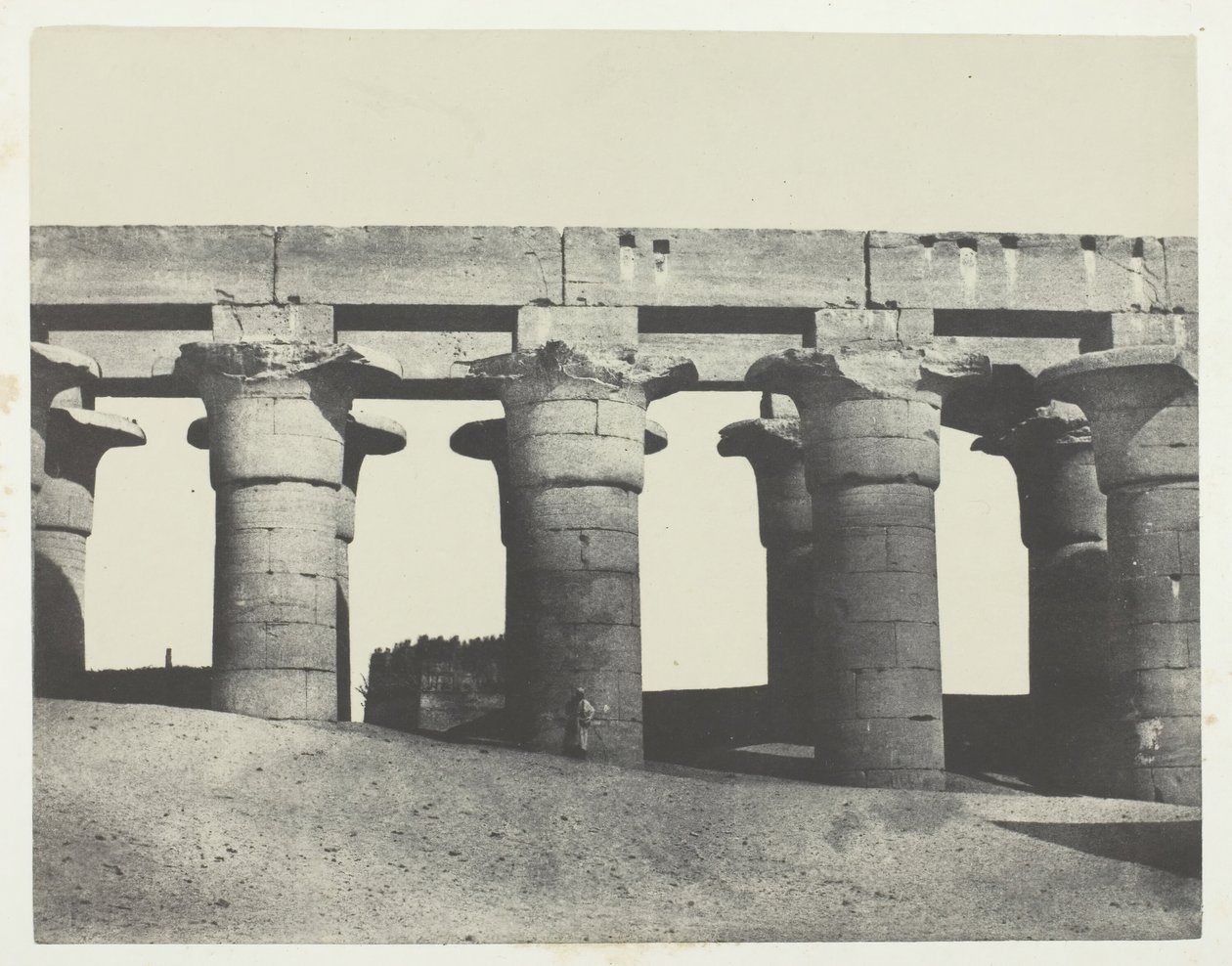 Luxor, Velká kolonáda paláce, Théby, 184951, vytištěno 1852. od Maxime Du Camp
