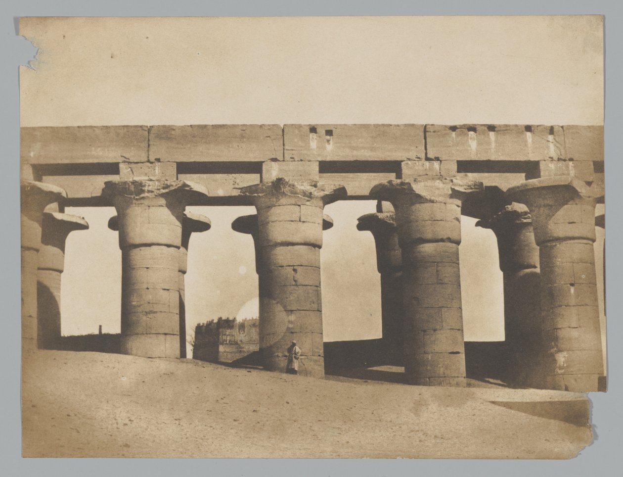 Luxor, velká kolonáda paláce od Maxime Du Camp