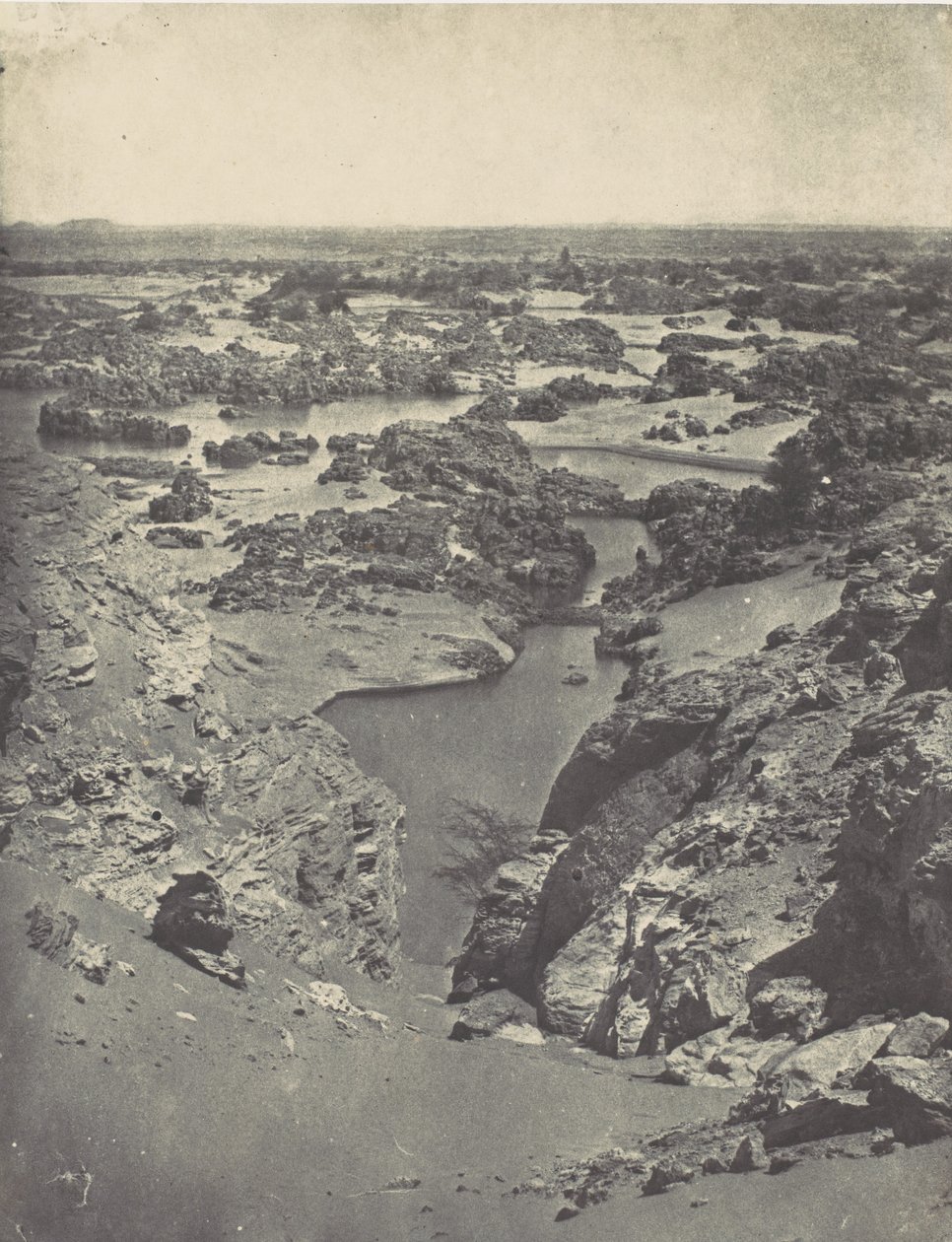 Lehký šátek na hlavu. Kavalírský pohled na druhý katarakt, 1850. od Maxime Du Camp