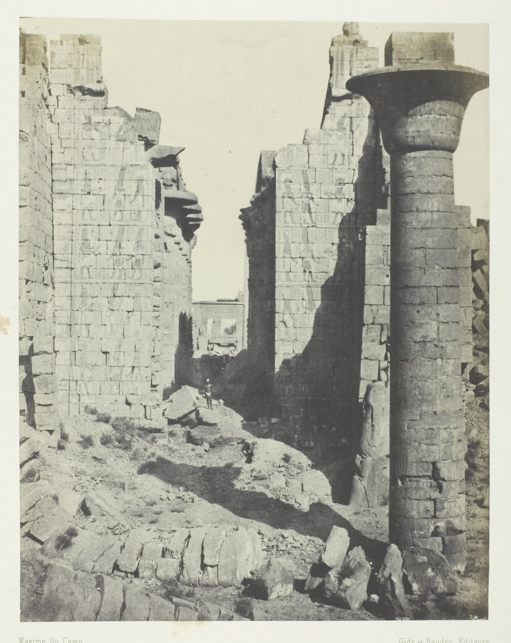 Palác Karnak, dvůr Bubastitů a hlavní vchod do Hypostyle Hall; Thebes od Maxime Du Camp