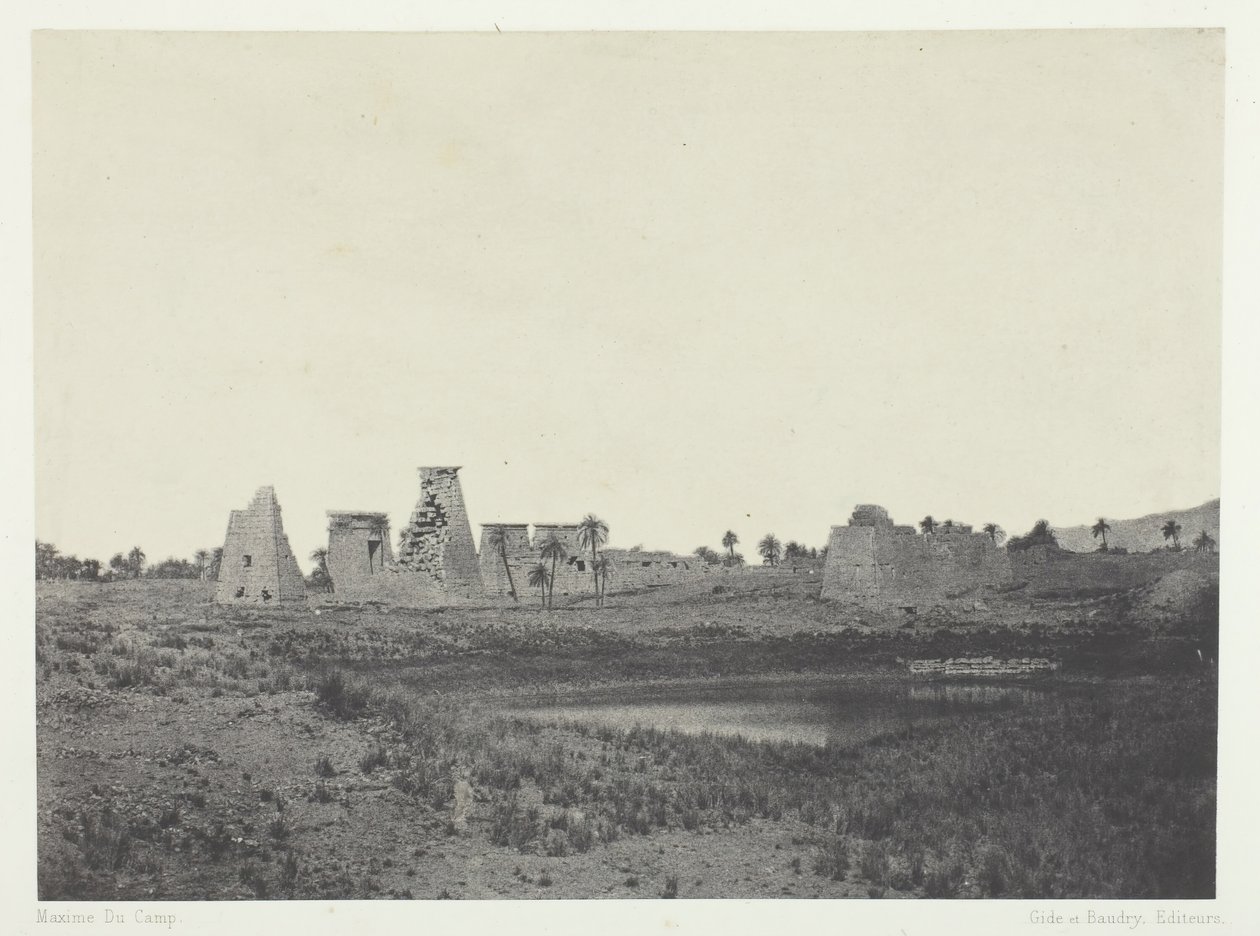 Palác Karnak, Jižní Propylaje, Théby, 184951, vytištěno 1852. od Maxime Du Camp
