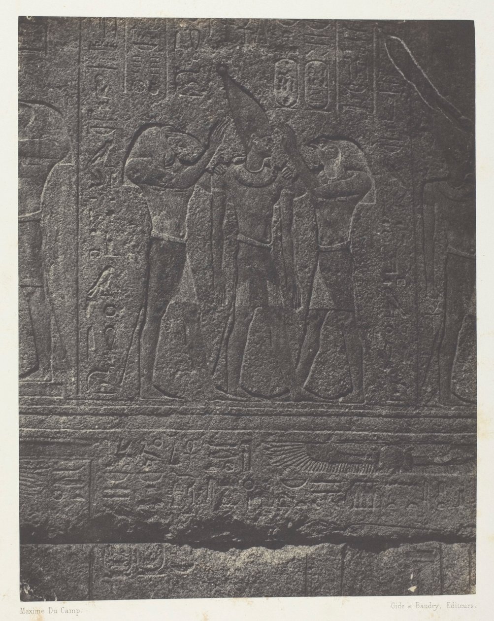 Palác Karnak, vnější sochy žulové svatyně; Thebes od Maxime Du Camp
