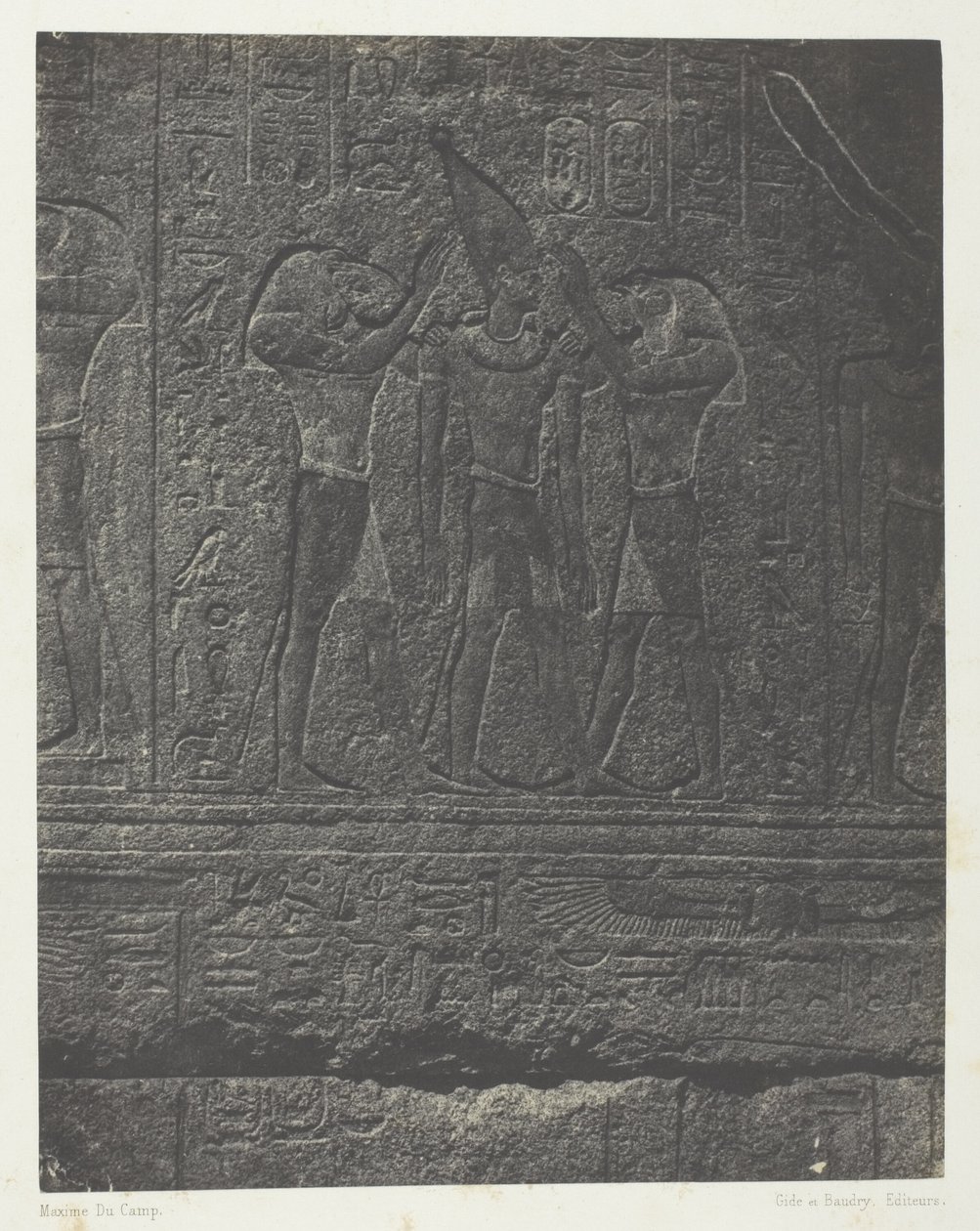 Palác Karnak, vnější sochy žulové svatyně; Thebes od Maxime Du Camp