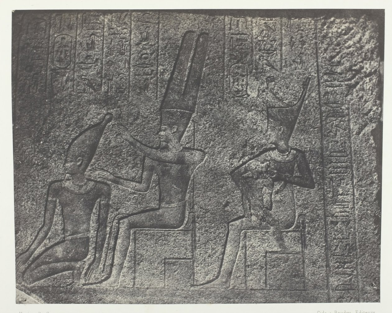 Palác Karnak, vnější sochy žulové svatyně, Théby, 184951, vytištěno 1852. od Maxime Du Camp