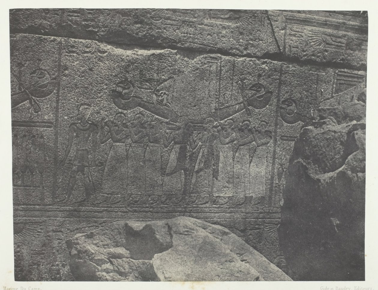 Palác Karnak, vnější sochy žulové svatyně, Théby, 184951, vytištěno 1852. od Maxime Du Camp