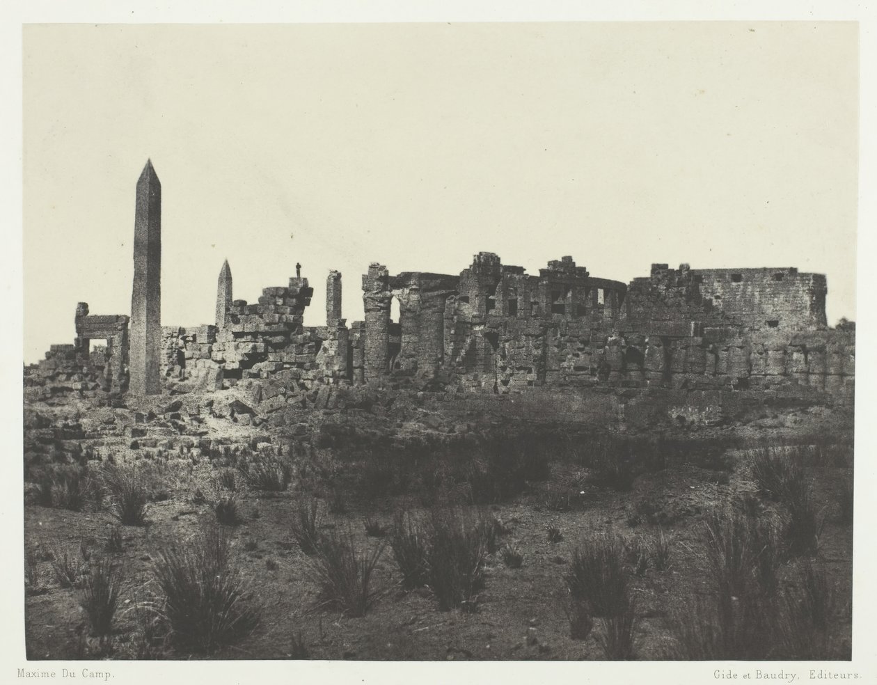 Palác Karnak, Celkový pohled na ruiny, Vzato na sever, Théby, 184951, vytištěno 1852. od Maxime Du Camp