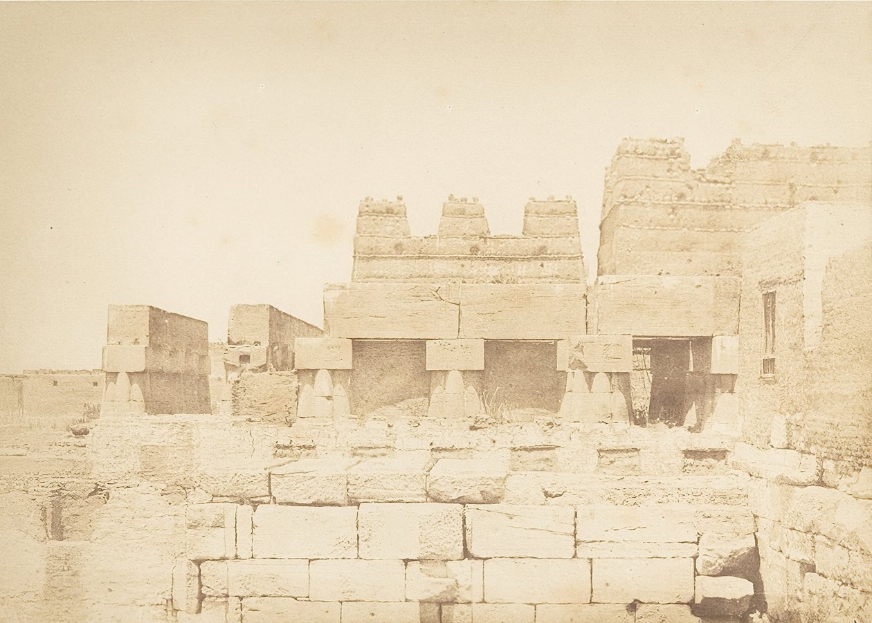 Holubníky postavené na jižní kolonádě paláce Amenhotepa III., v Luxoru, Théby, 1849-50. od Maxime Du Camp