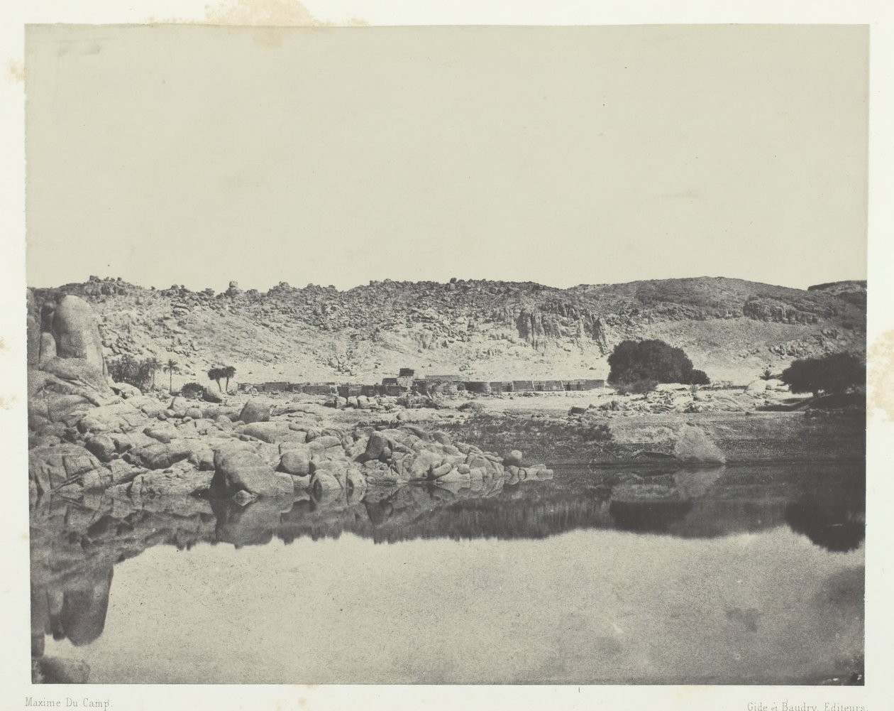 Severní břeh Nilu Village of Abou-Koli, pohled pořízený severně od Philoe, Nubia, 184951. od Maxime Du Camp