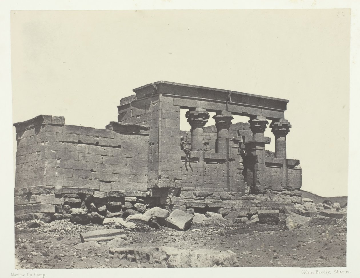 Chrám Débôd, Parembole z Antonine Route, Nubia, 184951, tištěno 1852. od Maxime Du Camp