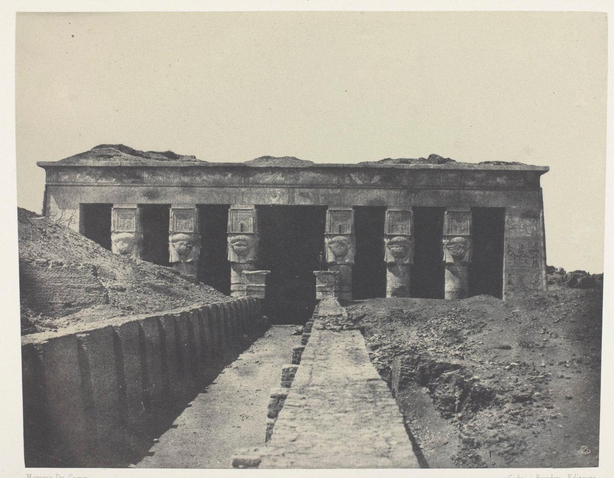 Celkový pohled, Velký chrám Dendera (Teutyres), Horní Egypt od Maxime Du Camp