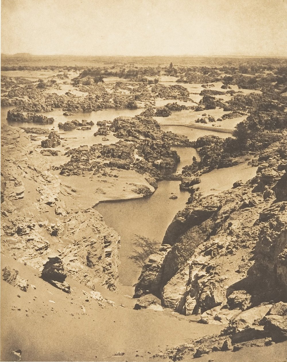 Kavalírský pohled na druhý katarakt, pořízený z vrcholu Djebel-Aboucir, 24. března 1850. od Maxime Du Camp
